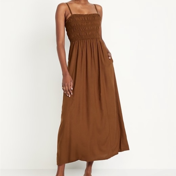 Old Navy Dresses & Skirts - Old Navy Brown Smocked Maxi Dress with Spaghetti Straps